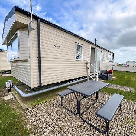 Modern 6 Berth Caravan With Wifi At St Osyth Beach In Essex Ref 28051Fv Клактон-он-Си Экстерьер фото